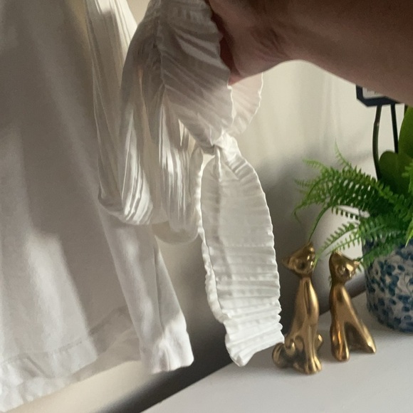 Zara White Long Sleeve Shirt sm spot on front - Picture 4 of 5